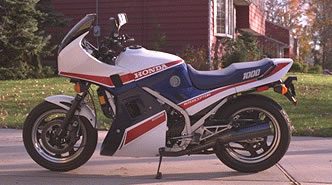 1984 VF1000F with lower cowling